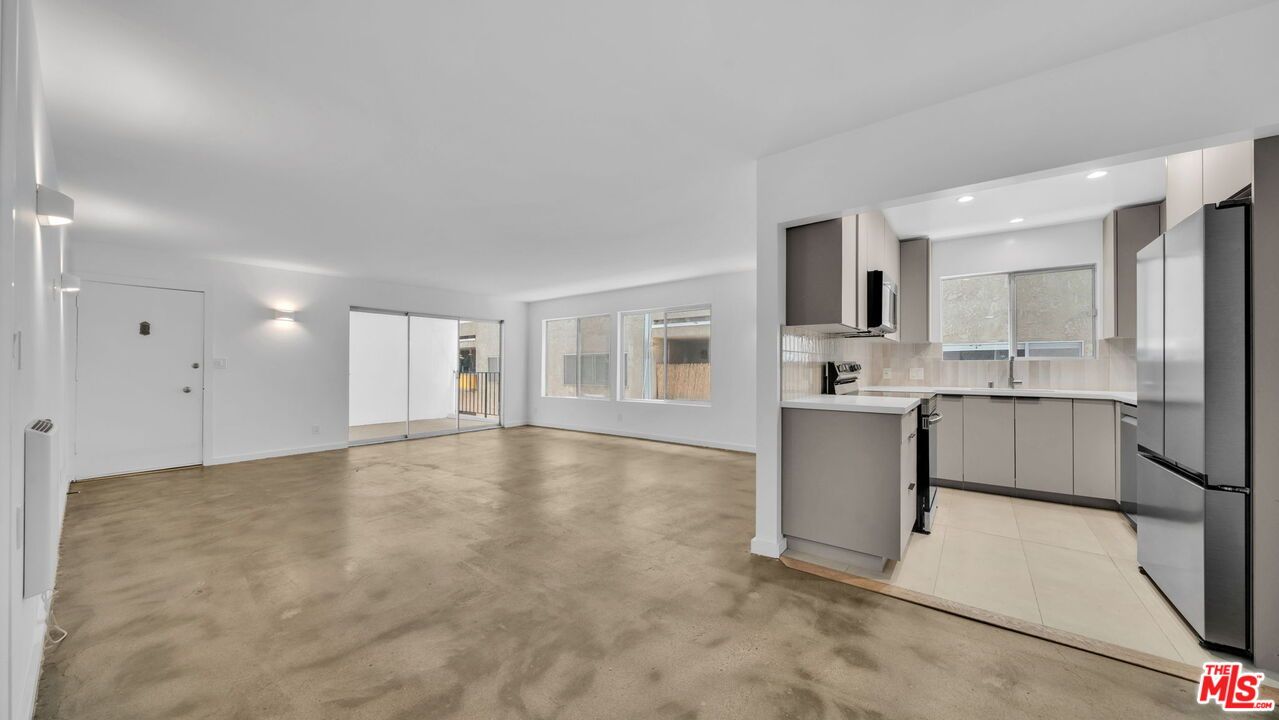 Empty room, Interior, Kitchen, Recessed Lighting