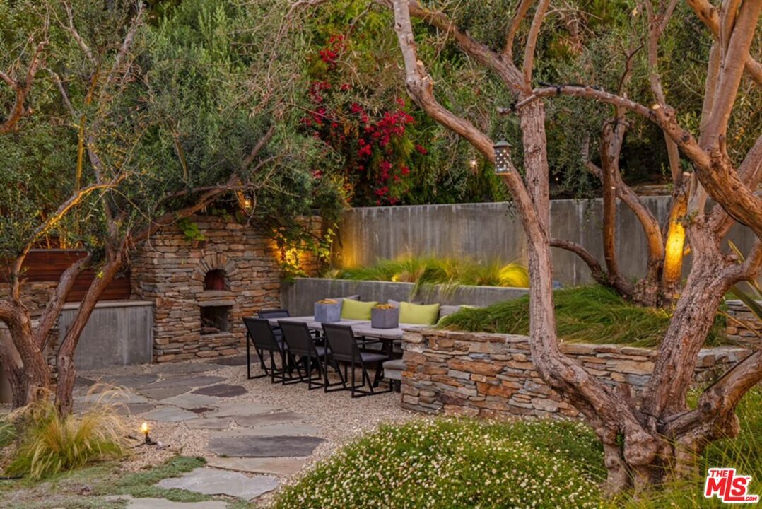 Exterior, Fireplace