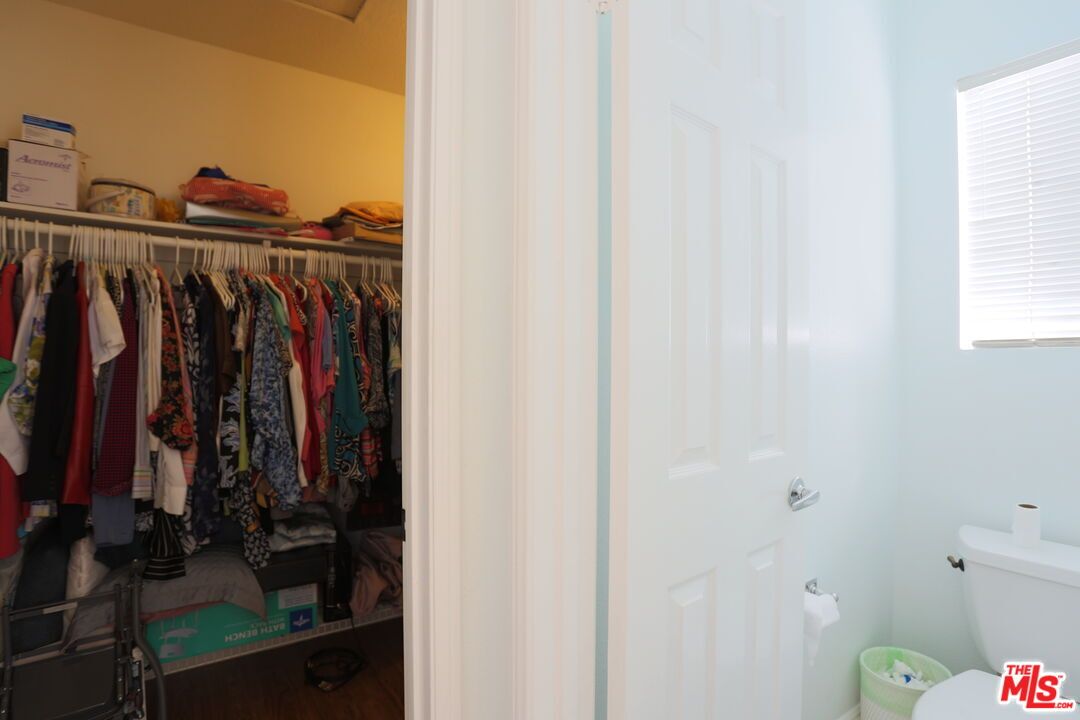 Bathroom, Interior, Walk-in Closets, Wood Texture Flooring