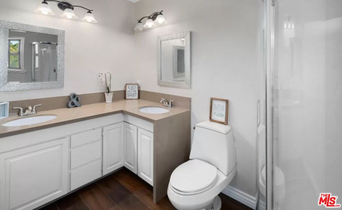 Bathroom, Dual Sink Vanities, Interior, Wood Texture Flooring