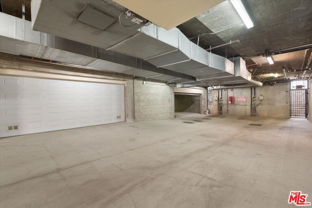 Garage, Interior, Stone Walls