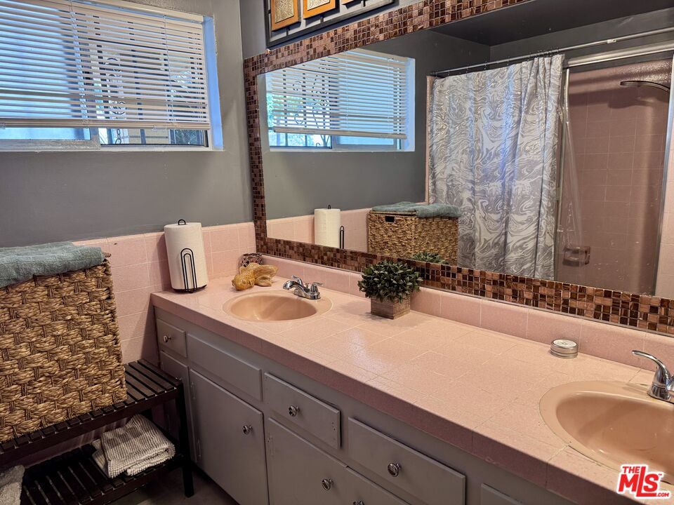 Bathroom, Dual Sink Vanities, Interior, Tile Countertops