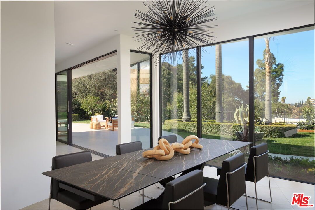 Dining room, Interior