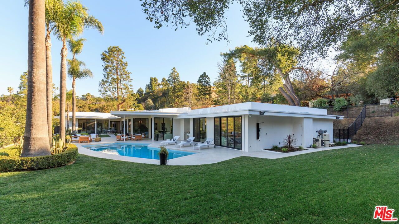 Backyard, Exterior, Pool
