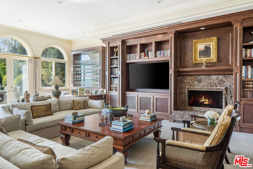 Fireplace, Interior, Living room, Recessed Lighting