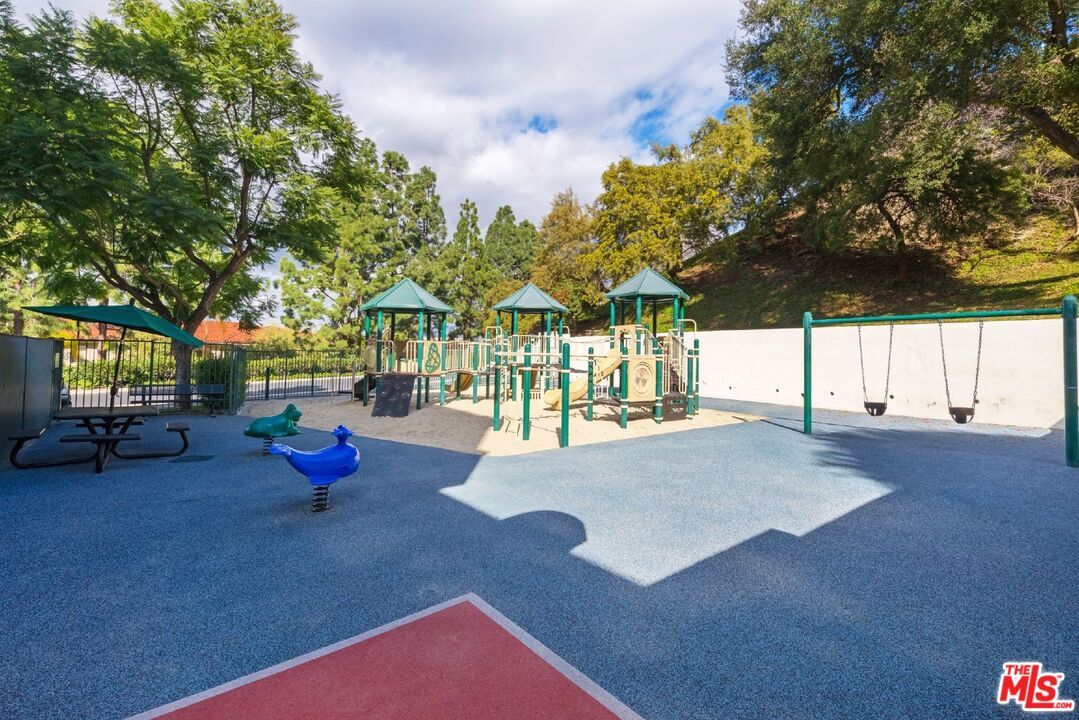 Backyard, Exterior, Playground