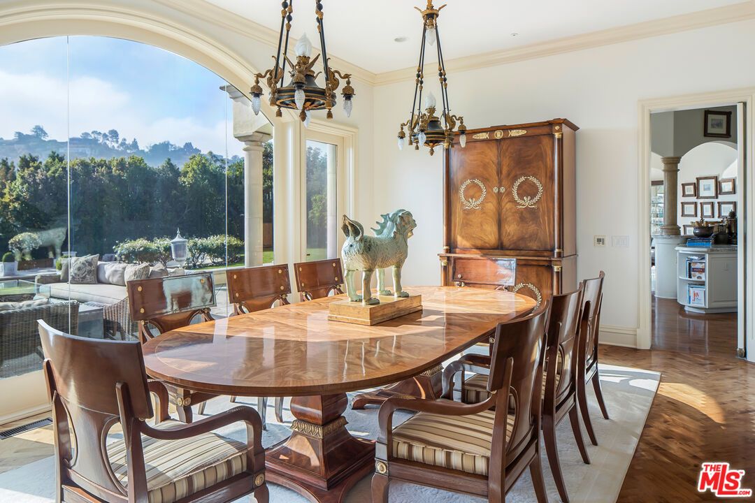 Dining room, Interior, Pendant Lights, Recessed Lighting, Wood Texture Flooring