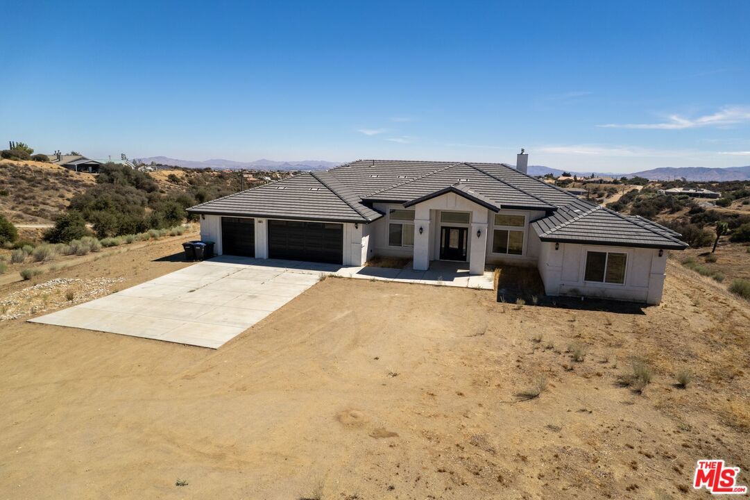 Exterior, Drone