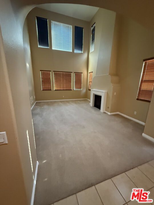 Empty room, Fireplace, Interior