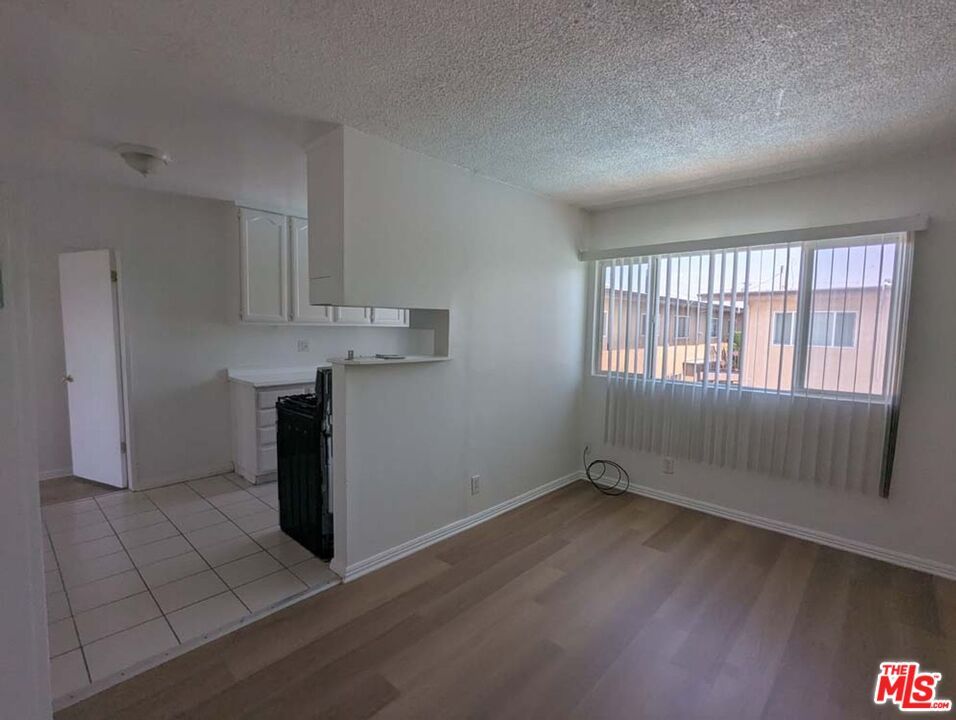 Empty room, Fireplace, Interior, Wood Texture Flooring