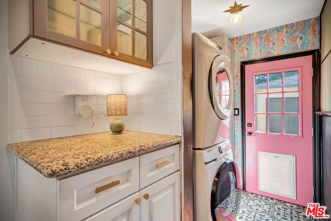 Interior, Utility Closets, Washer