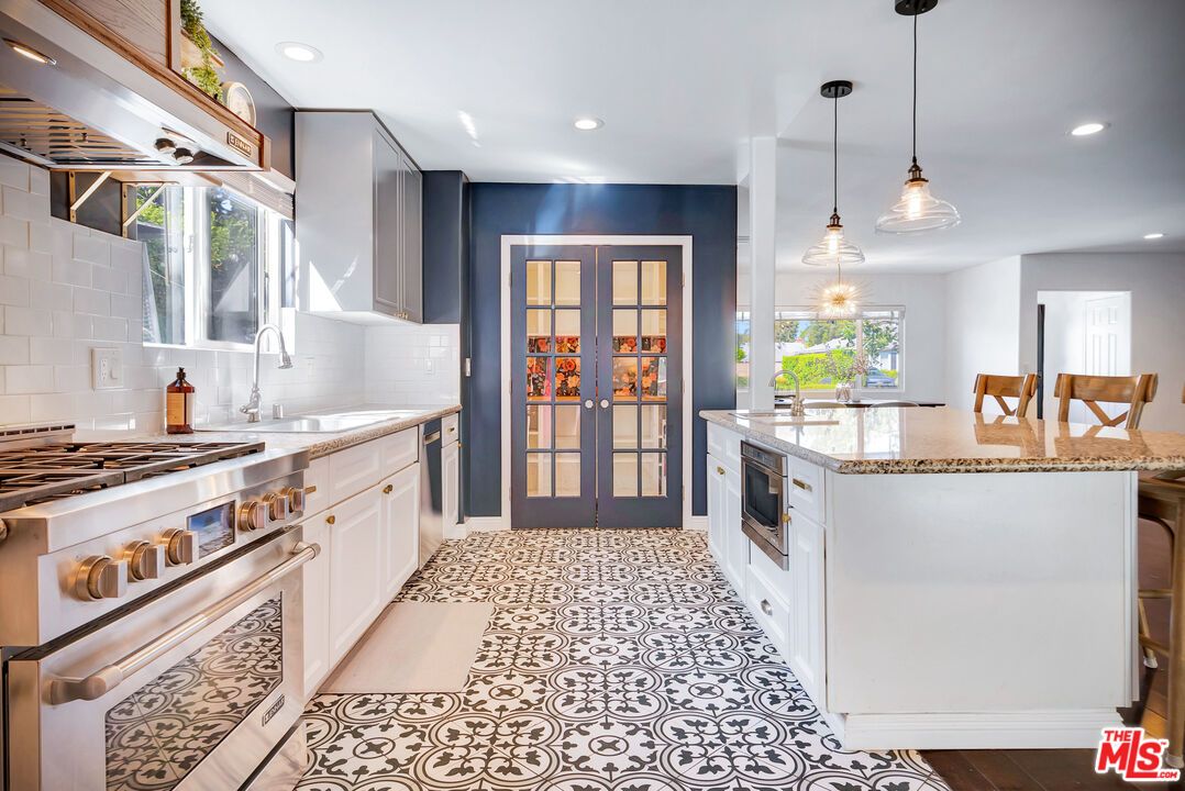 Interior, Kitchen, Pendant Lights, Recessed Lighting