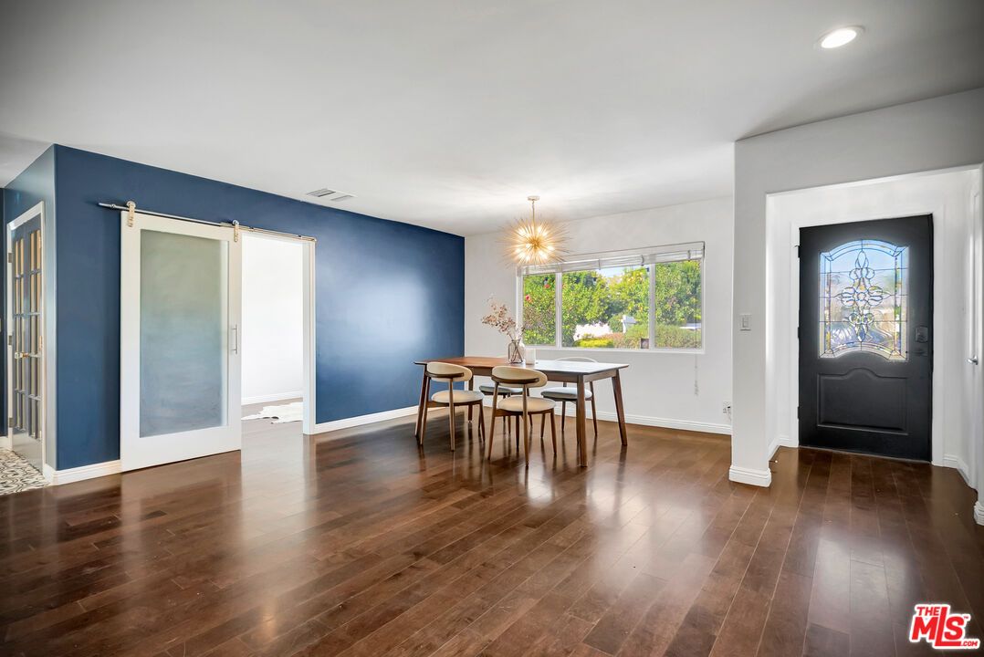 Dining room, Interior, Pendant Lights, Recessed Lighting, Wood Texture Flooring