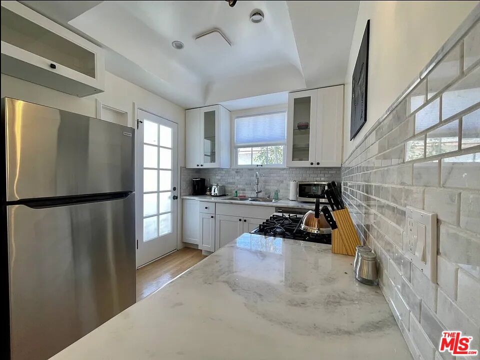 Interior, Kitchen, Marble, Stainless Steel Appliances, Wood Texture Flooring