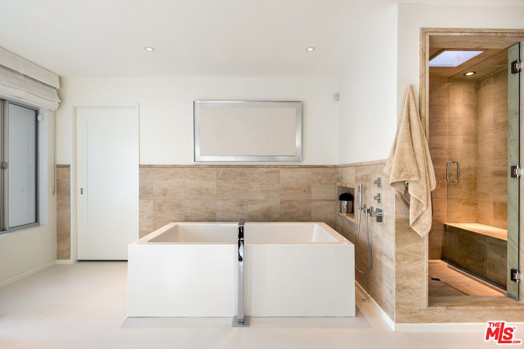 Bathroom, Free Standing Baths, Interior, Recessed Lighting