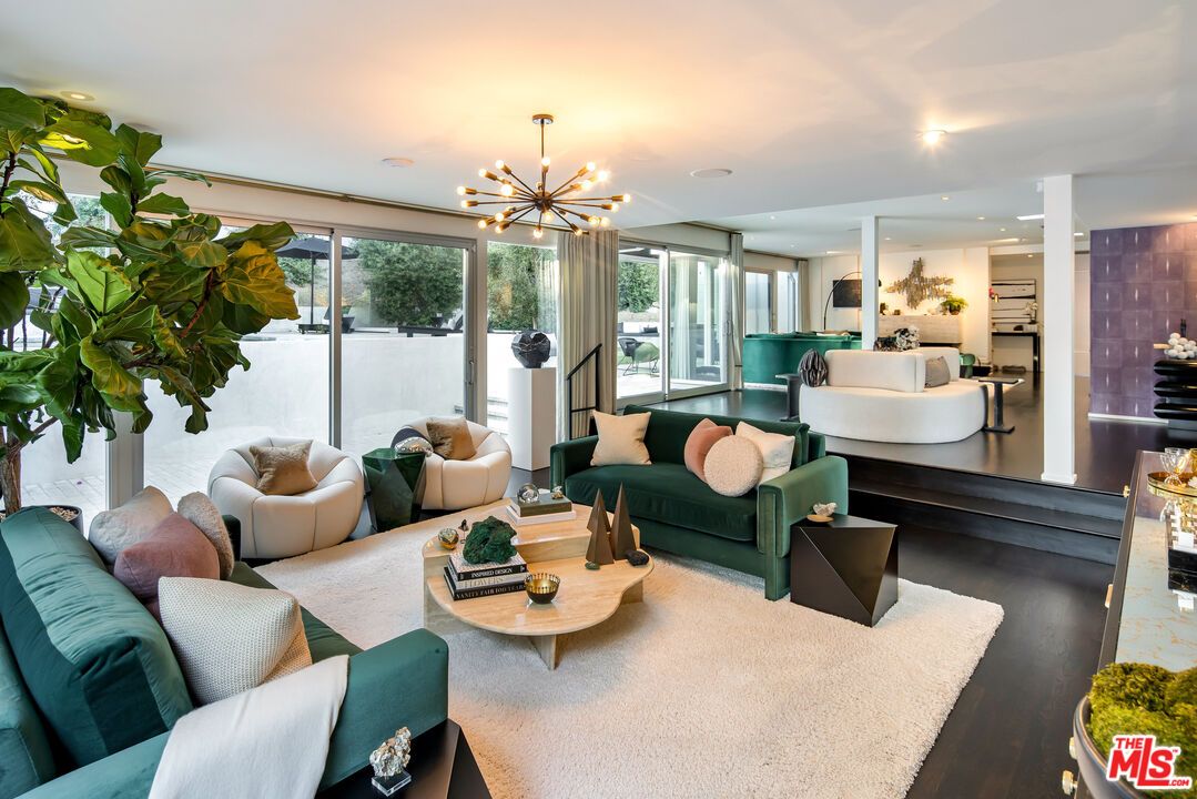 Interior, Living room, Pendant Lights, Recessed Lighting, Wood Texture Flooring