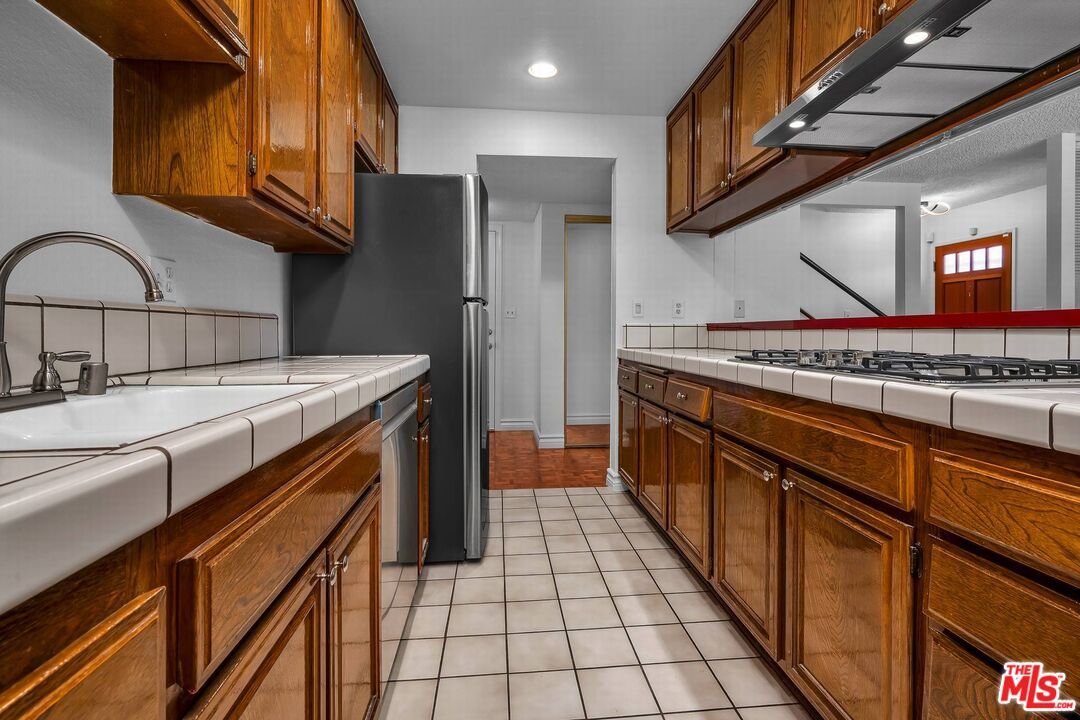 Interior, Kitchen, Recessed Lighting, Tile Countertops