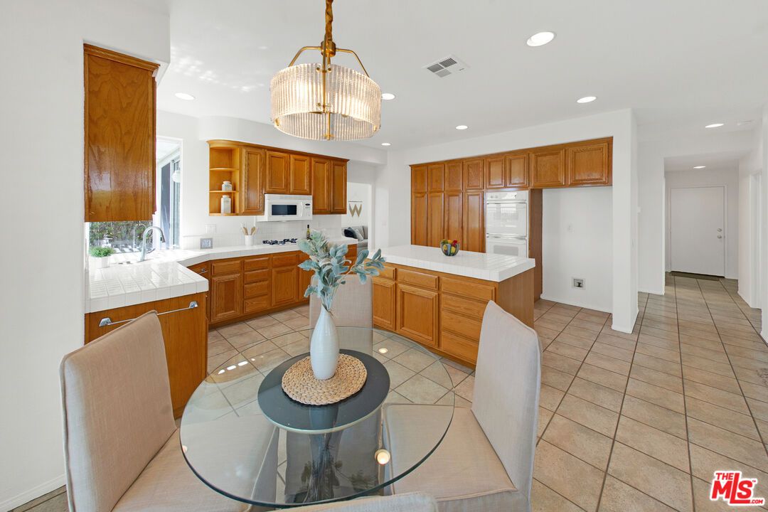 Dining room, Interior, Kitchen, Pendant Lights, Recessed Lighting