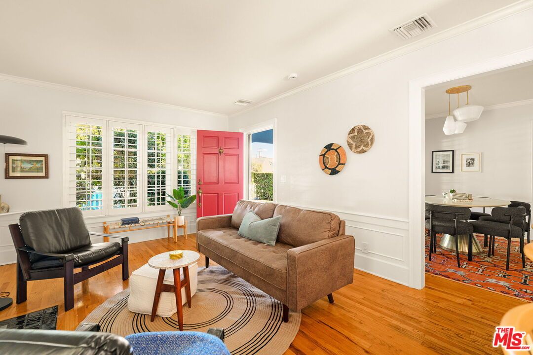 Dining room, Interior, Living room, Pendant Lights, Wood Texture Flooring