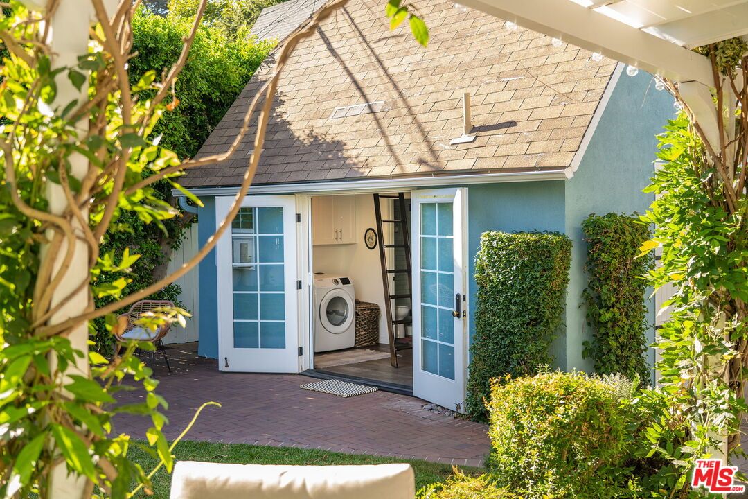 Exterior, Washer