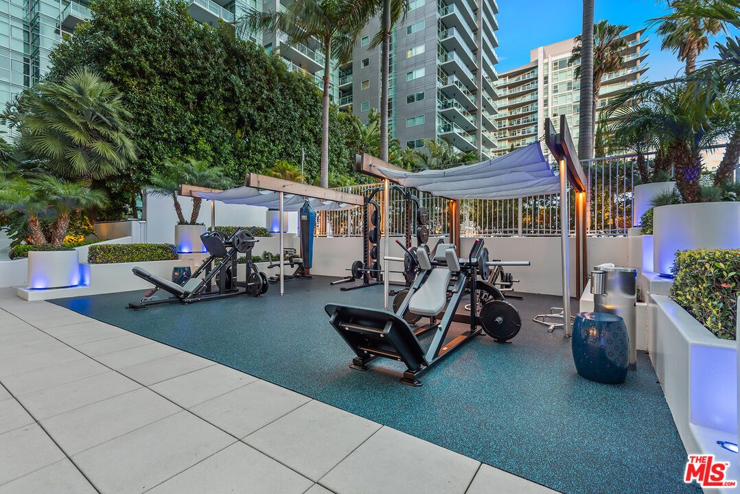 Exterior, Fitness Equipment
