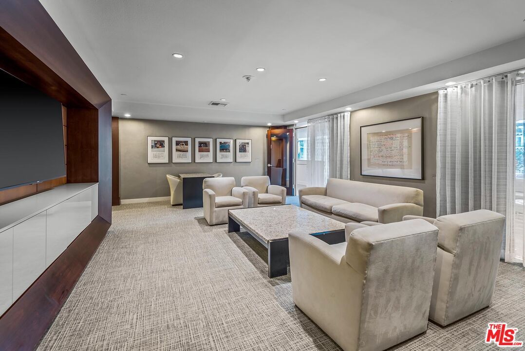 Interior, Living room, Projection Screen, Recessed Lighting