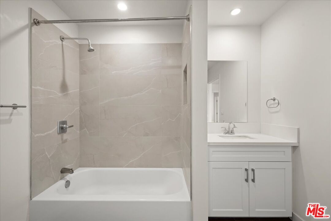 Bathroom, Interior, Marble Walls, Recessed Lighting