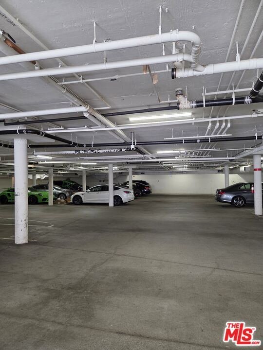 Garage, Interior