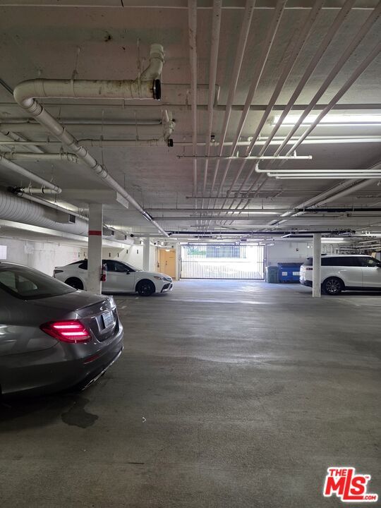 Garage, Interior