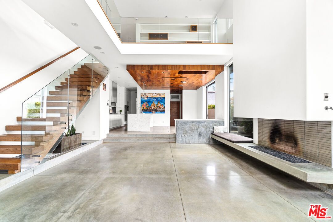 Fireplace, Interior, Recessed Lighting