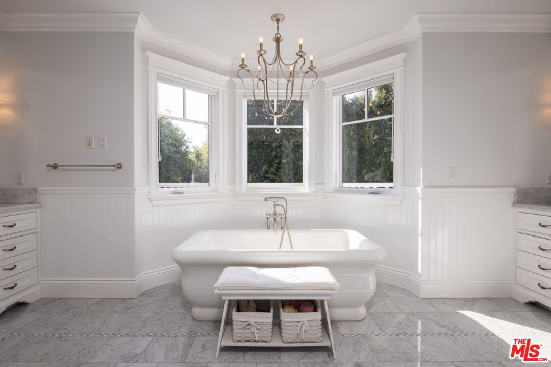 Bathroom, Chandelier, Free Standing Baths, Interior, Marble