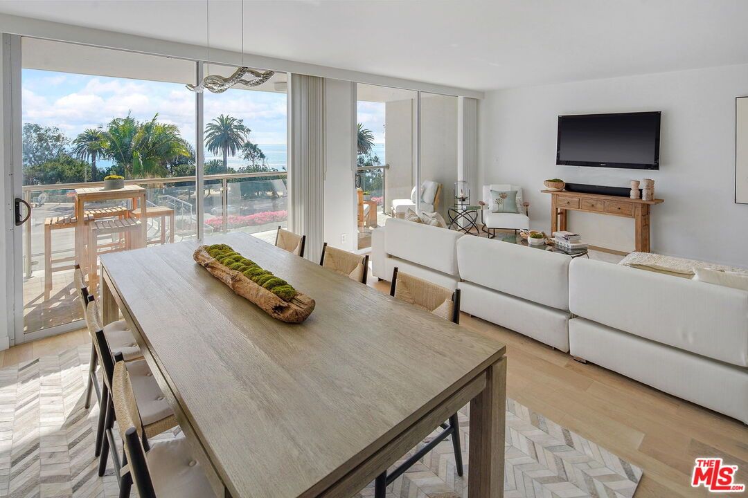Dining room, Interior, Living room, Pendant Lights, Water, Wood Texture Flooring