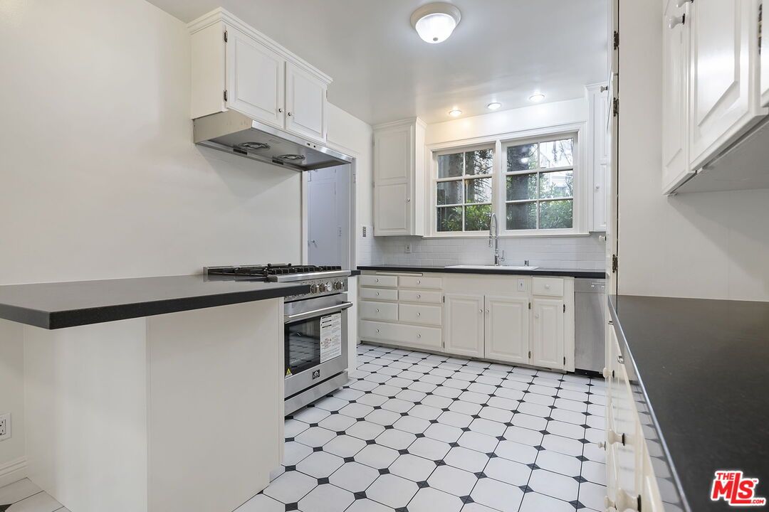 Interior, Kitchen, Stainless Steel Appliances