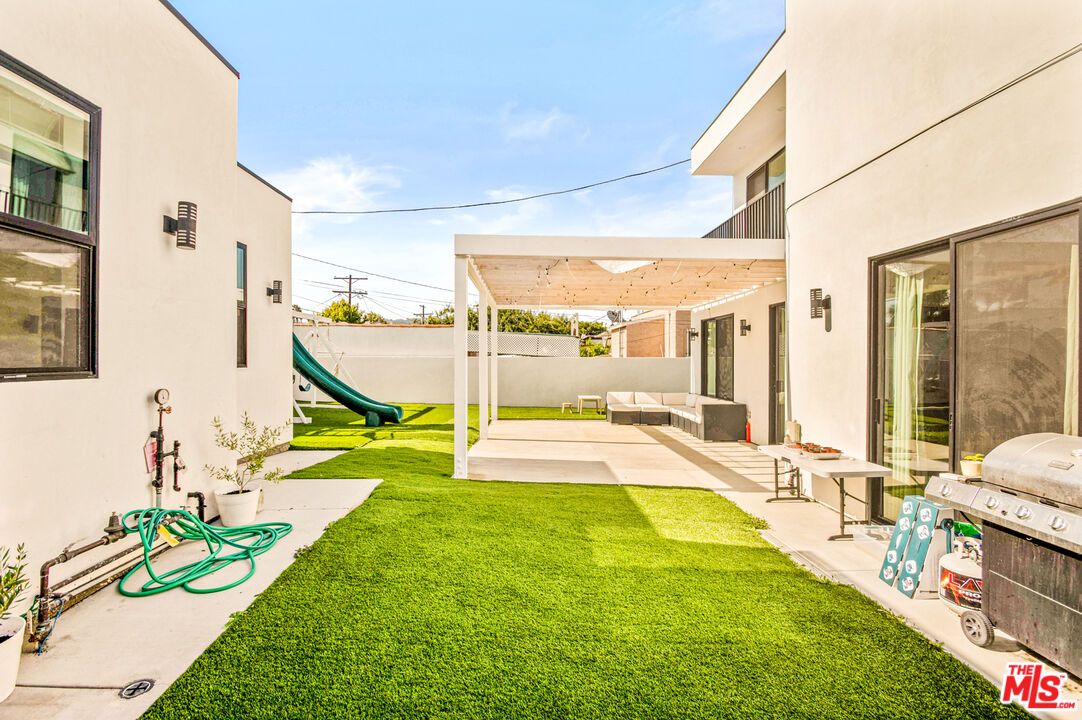 Backyard, Exterior, Playground
