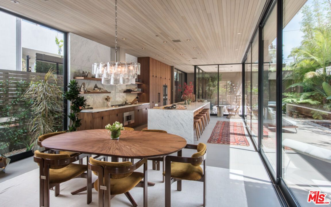 Chandelier, Dining room, Interior, Kitchen, Pendant Lights, Recessed Lighting, Wooden Ceilings