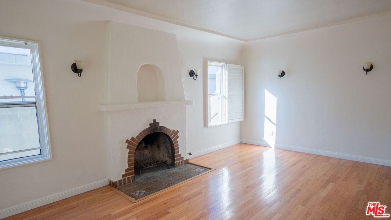 Empty room, Fireplace, Interior, Wood Texture Flooring