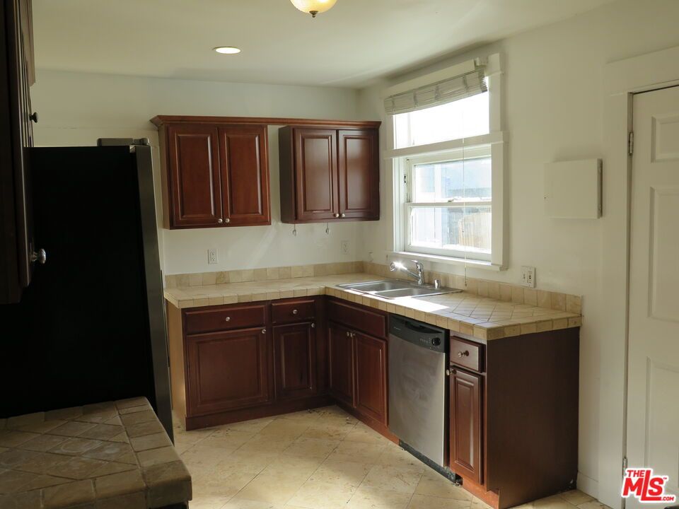 Interior, Kitchen, Recessed Lighting, Tile Countertops