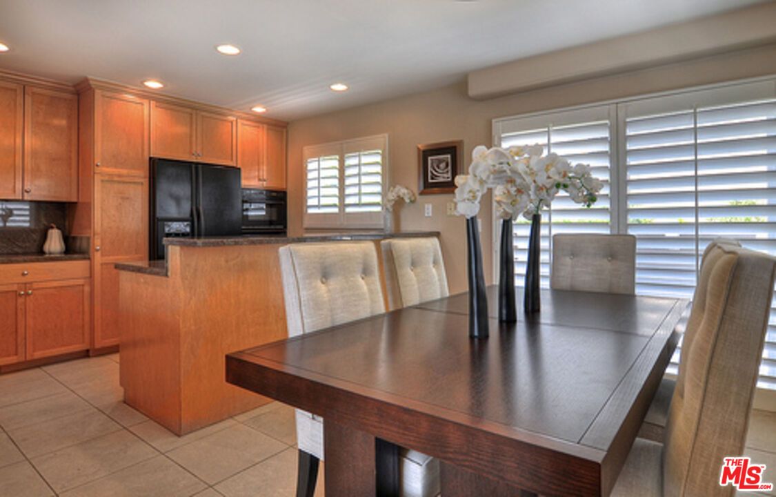 Dining room, Interior, Kitchen, Recessed Lighting
