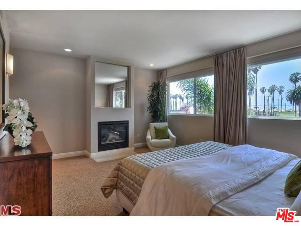 Bedroom, Fireplace, Interior, Recessed Lighting