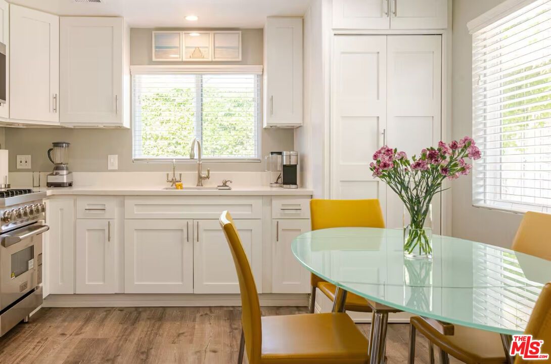 Dining room, Interior, Kitchen, Recessed Lighting, Stainless Steel Appliances, Wood Texture Flooring