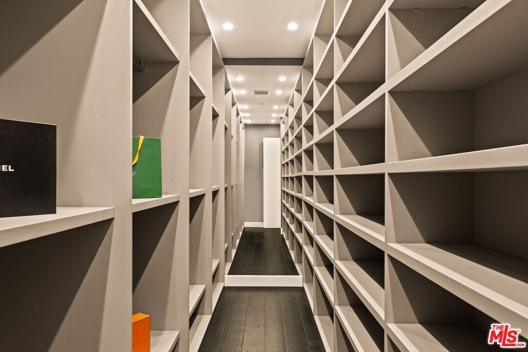 Interior, Recessed Lighting, Walk-in Closets, Wood Texture Flooring