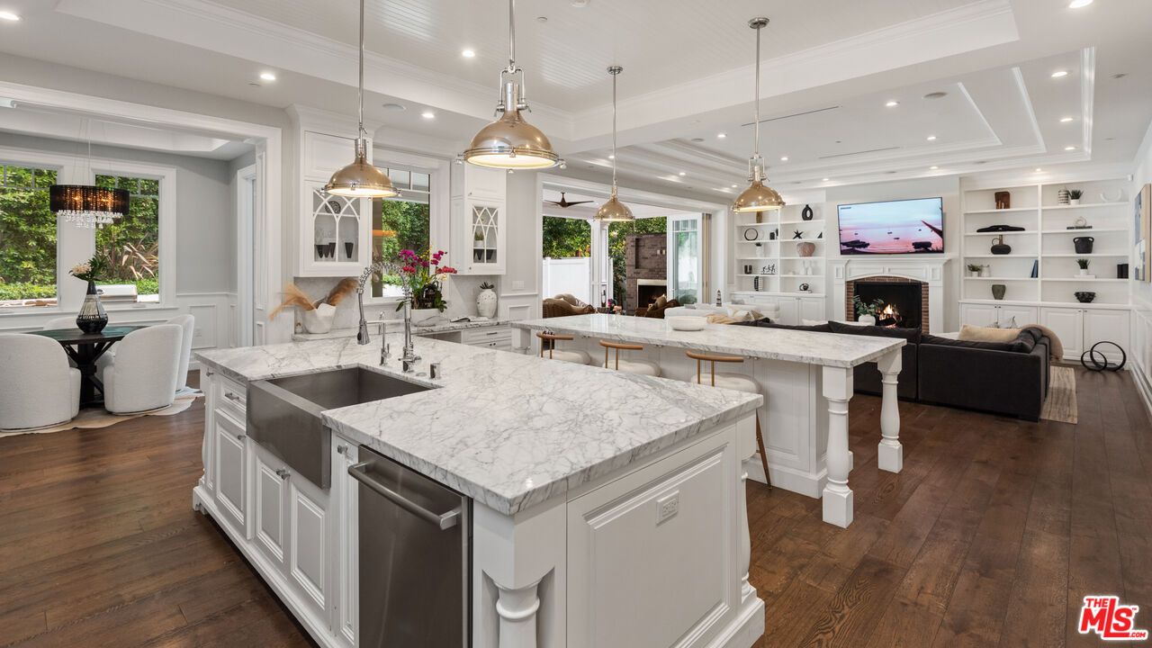Fireplace, Interior, Kitchen, Living room, Pendant Lights, Recessed Lighting, Wood Texture Flooring