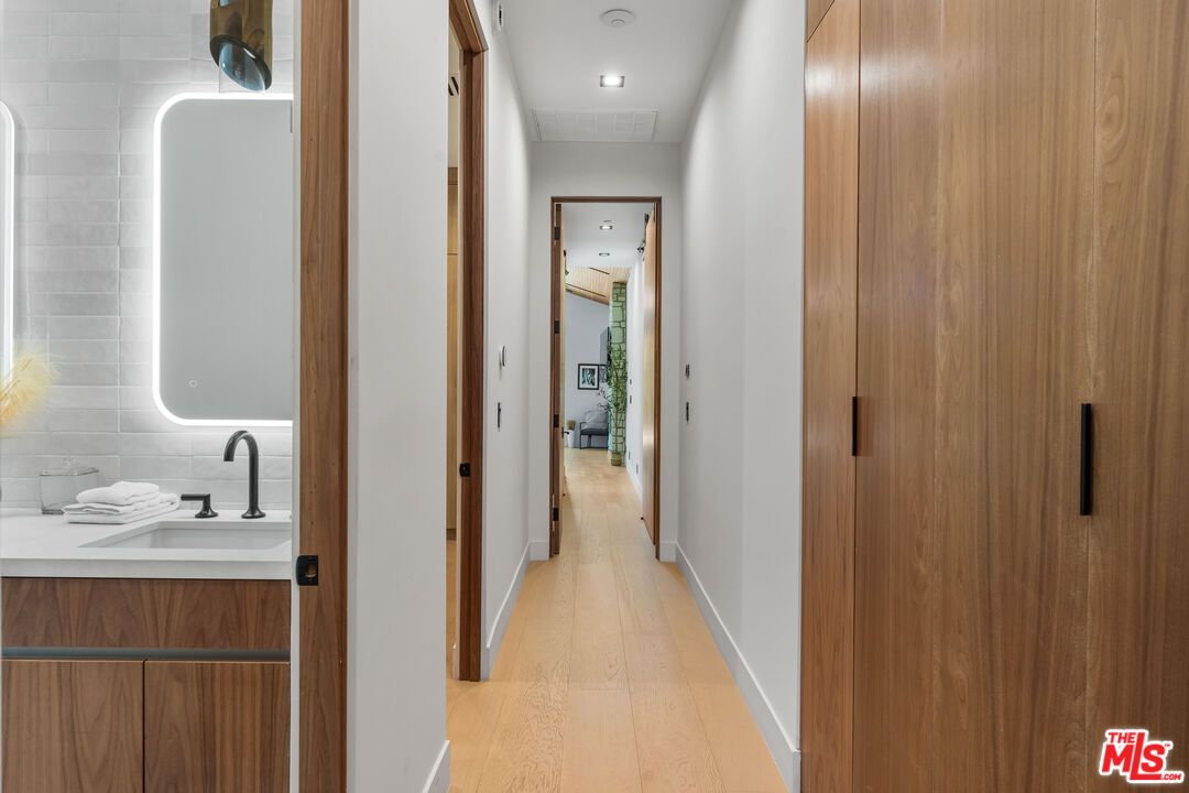 Bathroom, Interior, Recessed Lighting, Wood Texture Flooring