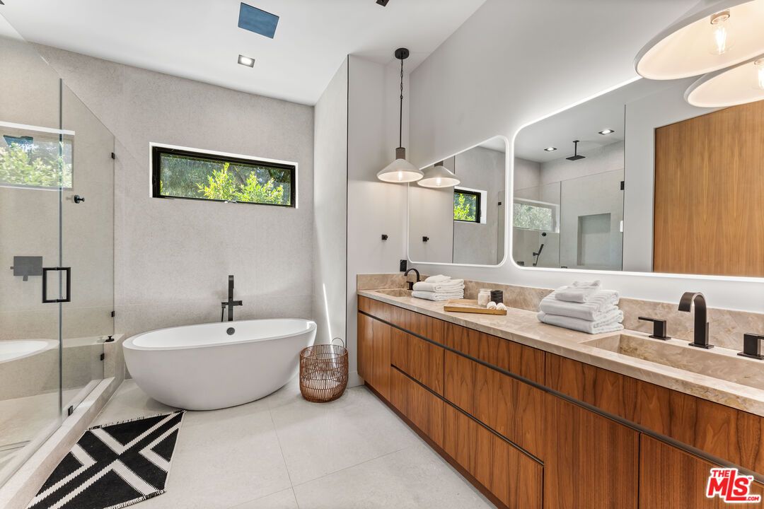 Bathroom, Dual Sink Vanities, Free Standing Baths, Glass Shower, Interior, Pendant Lights, Recessed Lighting