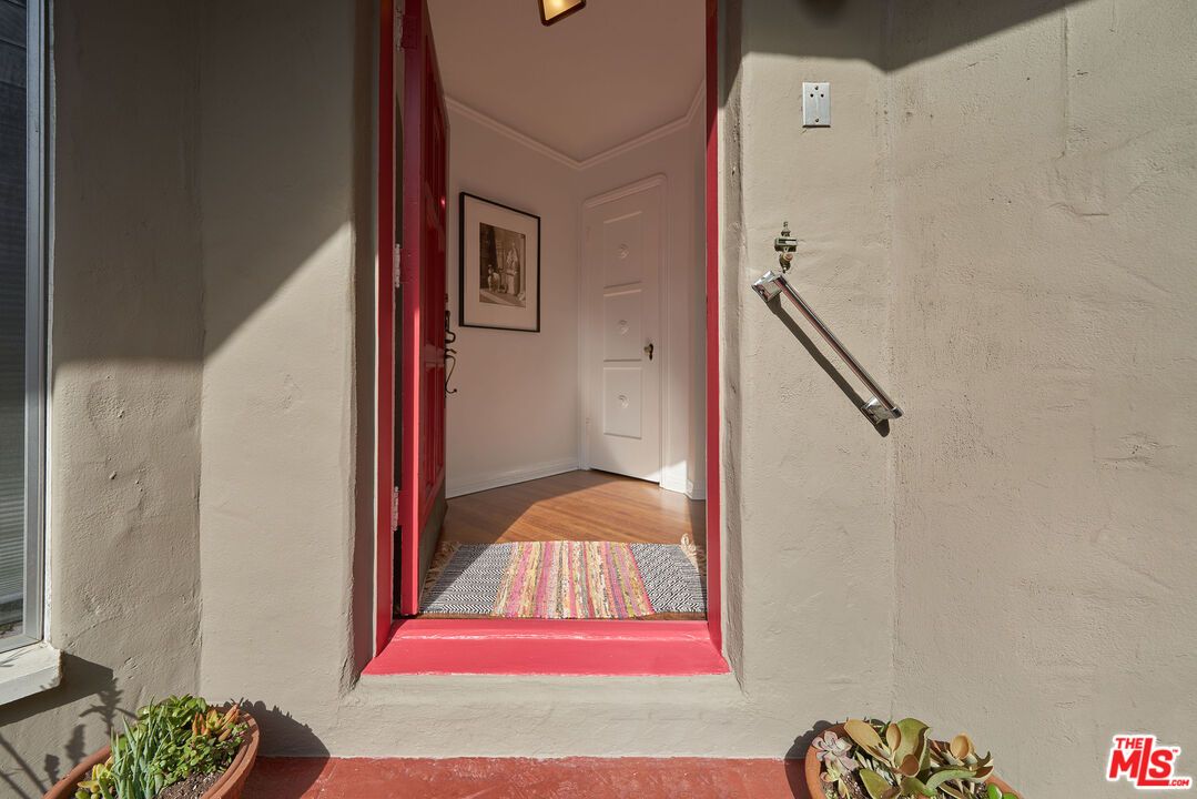 Exterior, Wood Texture Flooring