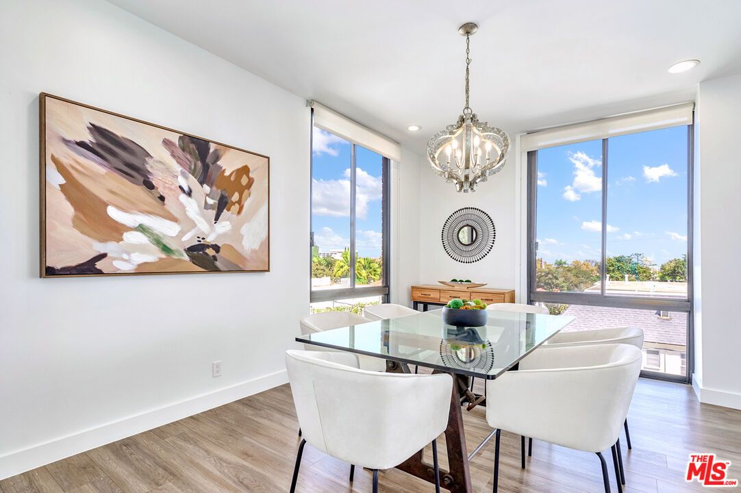 Chandelier, Dining room, Interior, Recessed Lighting, Wood Texture Flooring