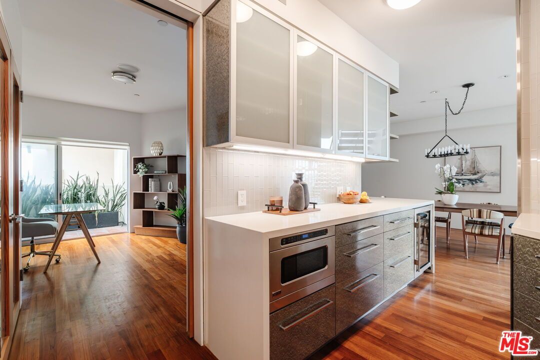 Dining room, Interior, Kitchen, Pendant Lights, Stainless Steel Appliances, Wood Texture Flooring