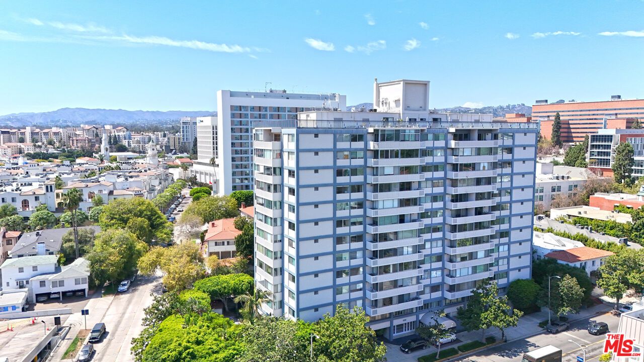 Exterior, Facade, Condo Building