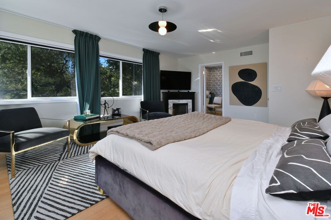 Bedroom, Fireplace, Interior, Wood Texture Flooring