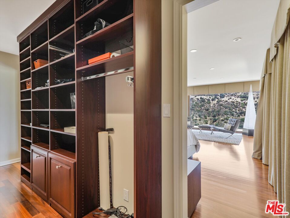 Interior, Recessed Lighting, Walk-in Closets, Wood Texture Flooring